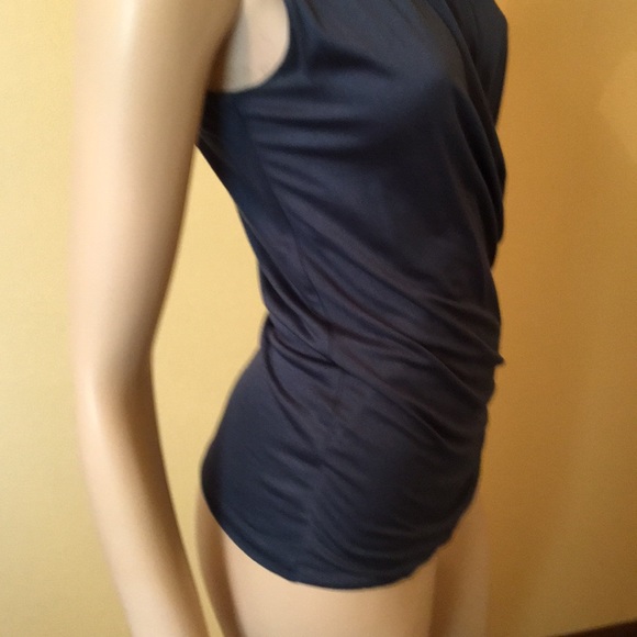 Classiques Entier New Surplice Sleeveless Top - Picture 3 of 4